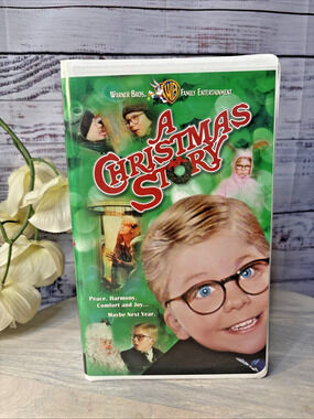 A Christmas Story (VHS, 1999, Clam Shell)